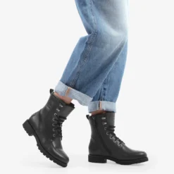 Altea Igloo Botas de piel con forro interior de pelo natural.
