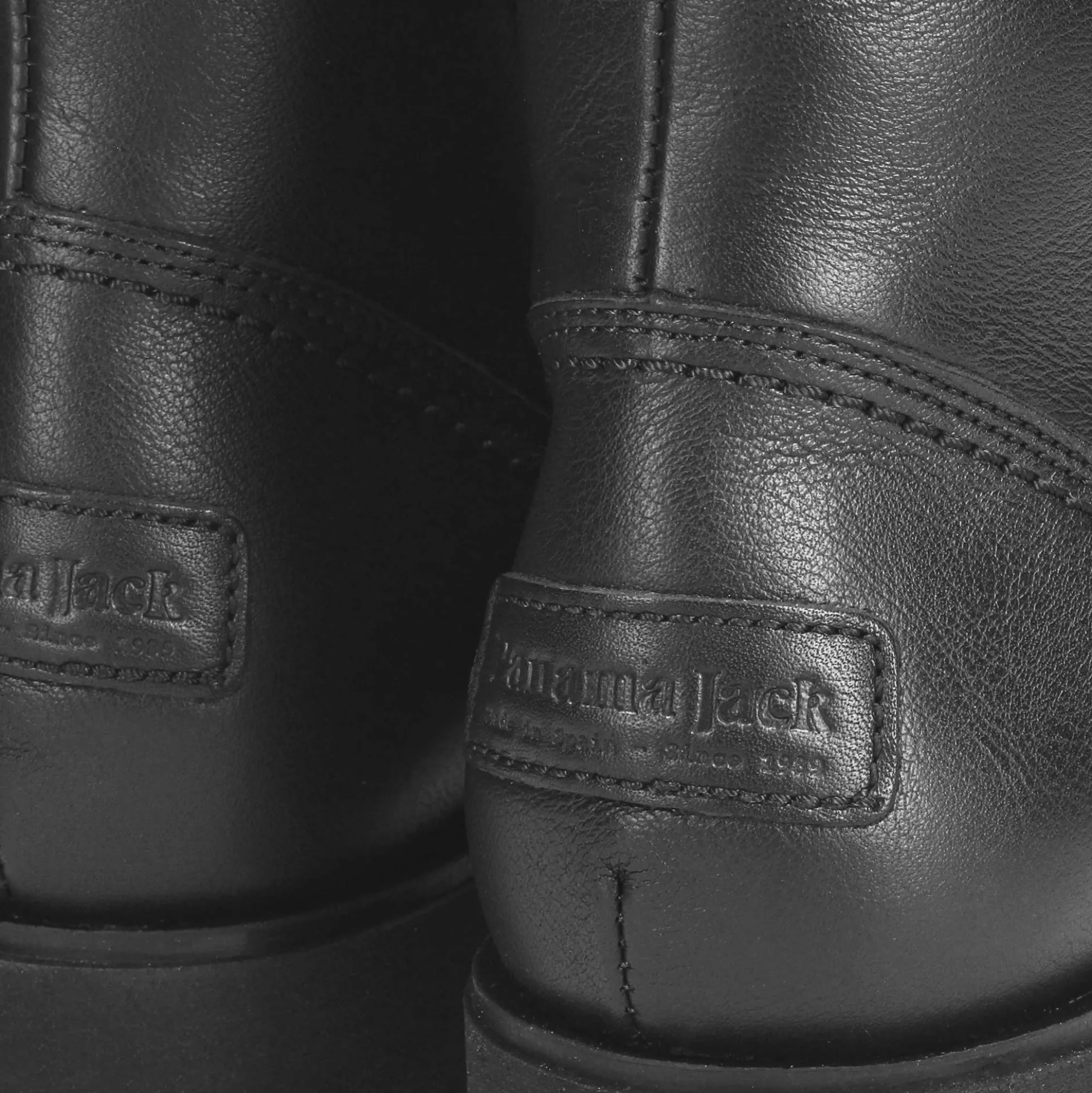 Altea Igloo Botas de piel con forro interior de pelo natural.