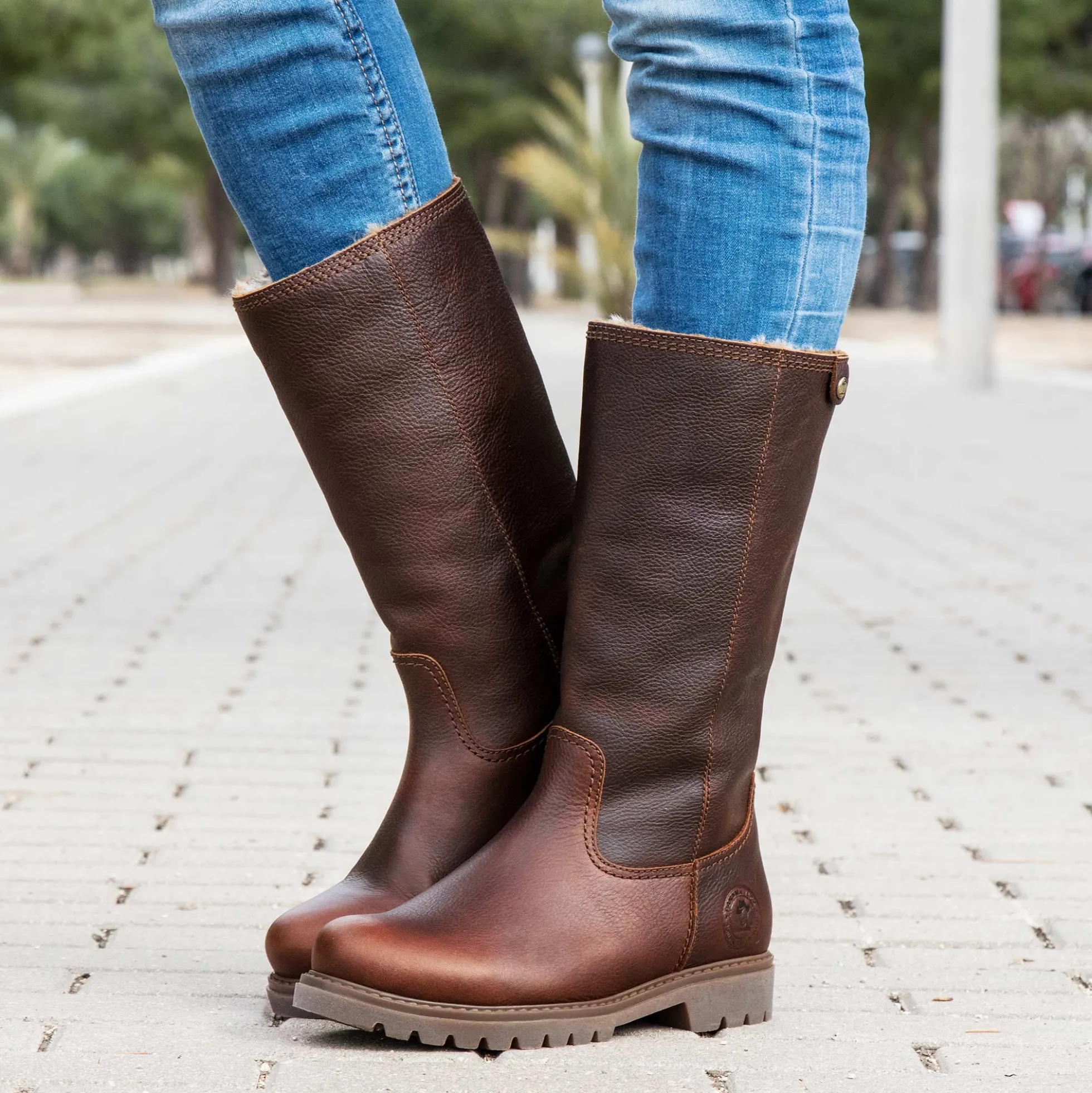 Bambina Botas de piel con forro interior de pelo.