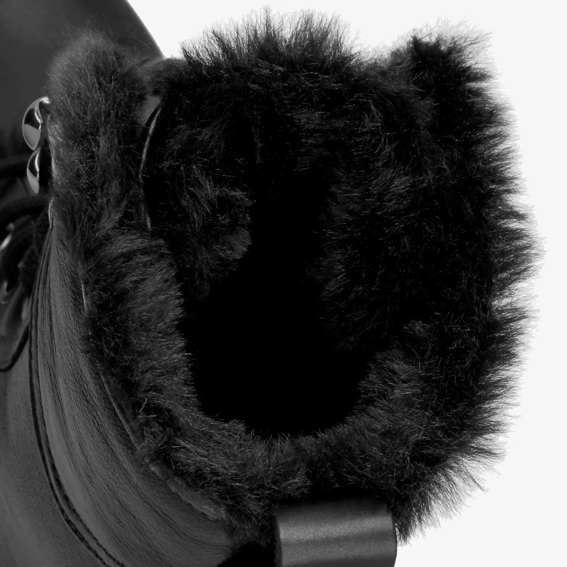 Benissa Botas de piel con forro interior de pelo.
