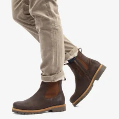 Beny Igloo Botín de piel con forro interior de pelo natural.