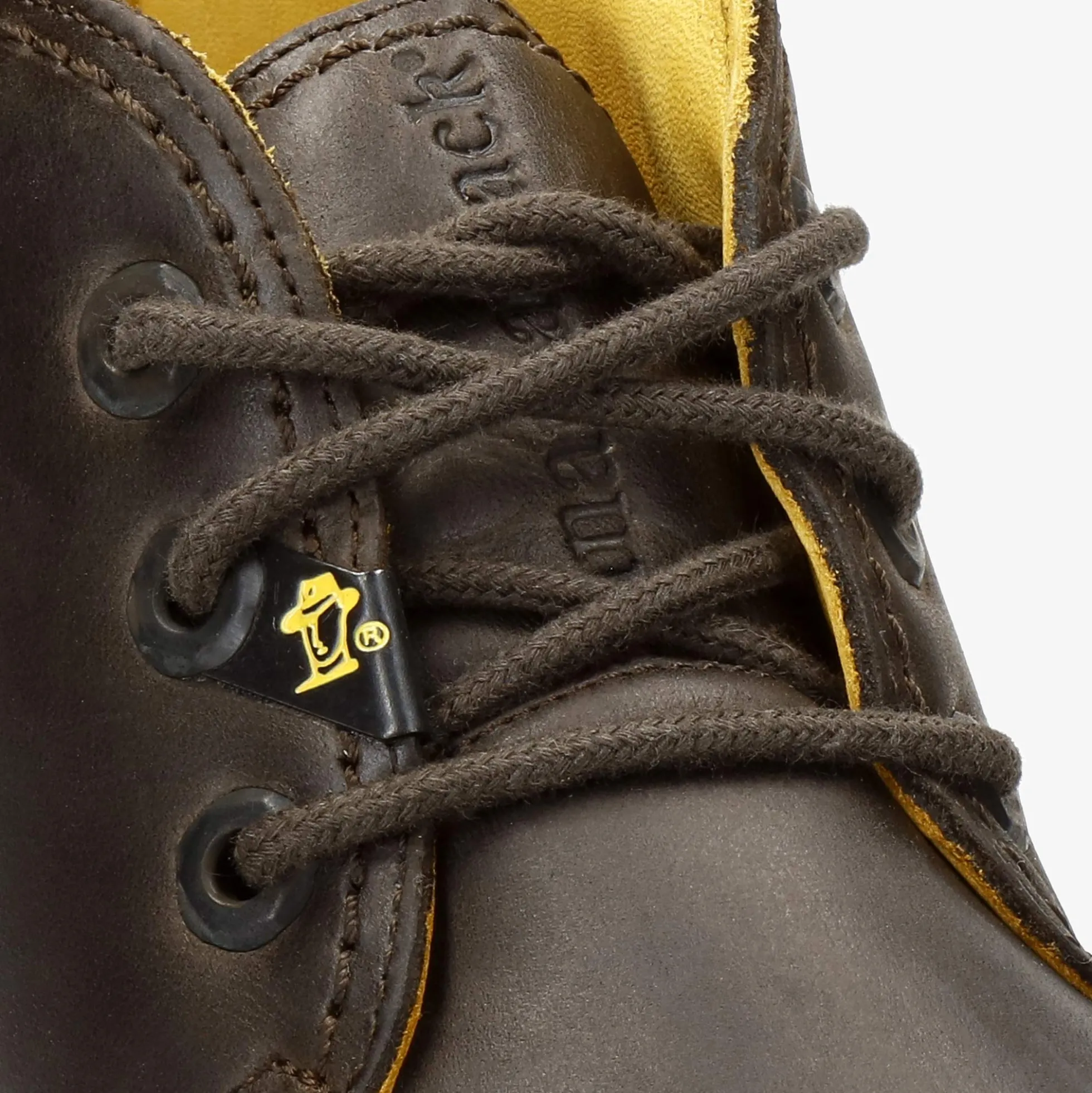 Bota Panama Botín de piel con forro interior de piel.
