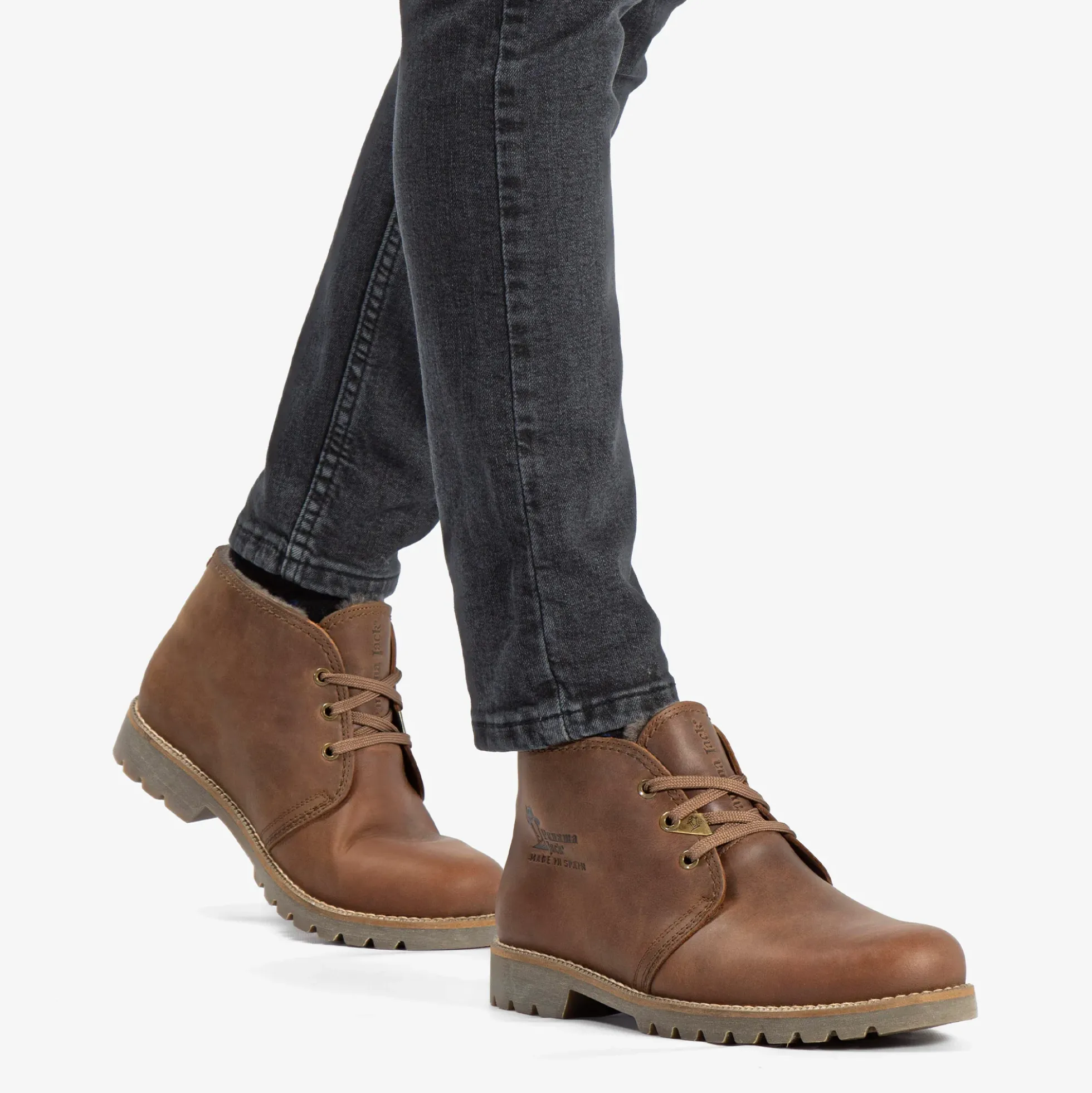 Bota Panama Igloo Botín de piel con forro interior de pelo natural.