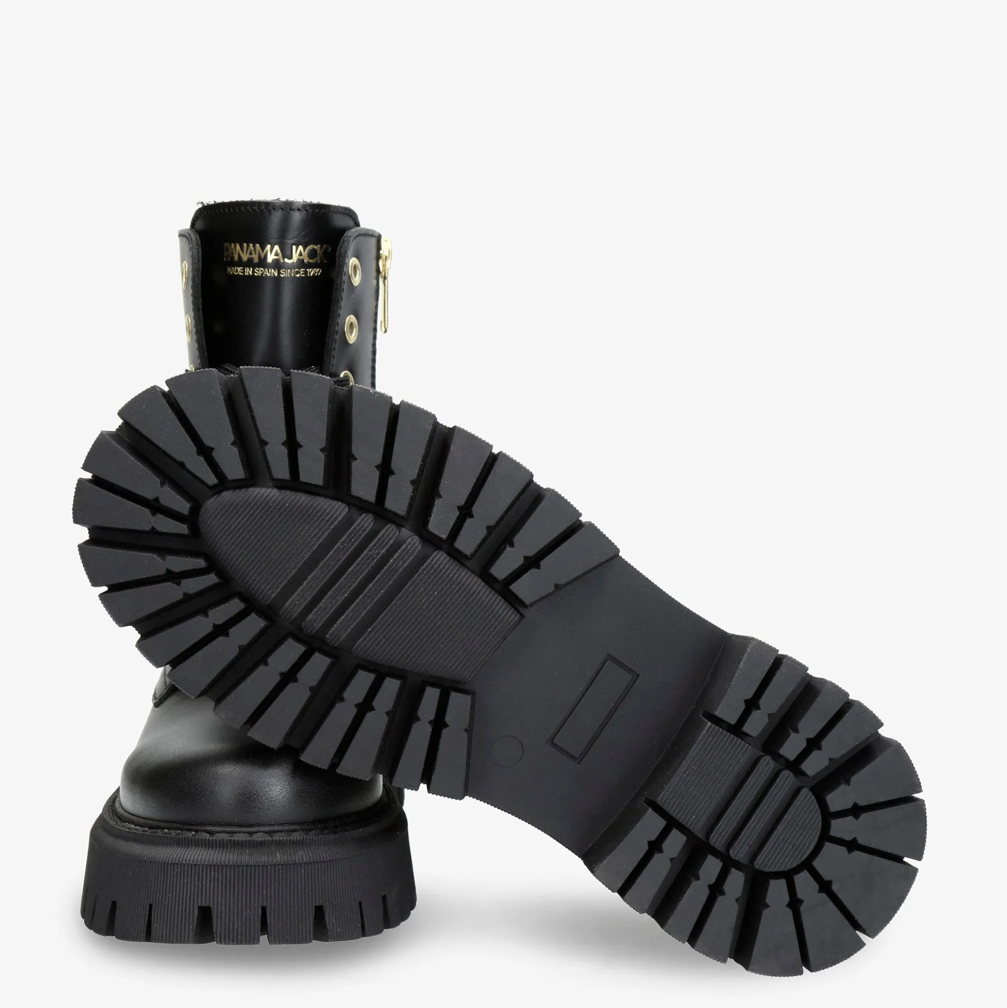 Carlyn Botas de piel con forro interior de coolmax.