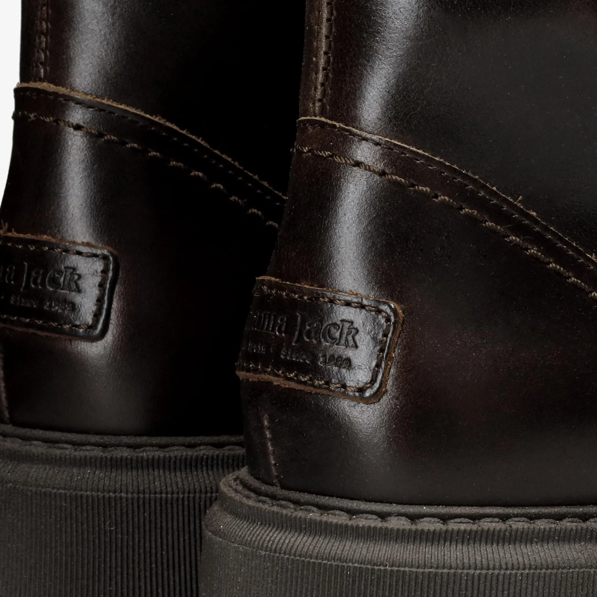 Farai Botas de piel con forro interior de pelo.