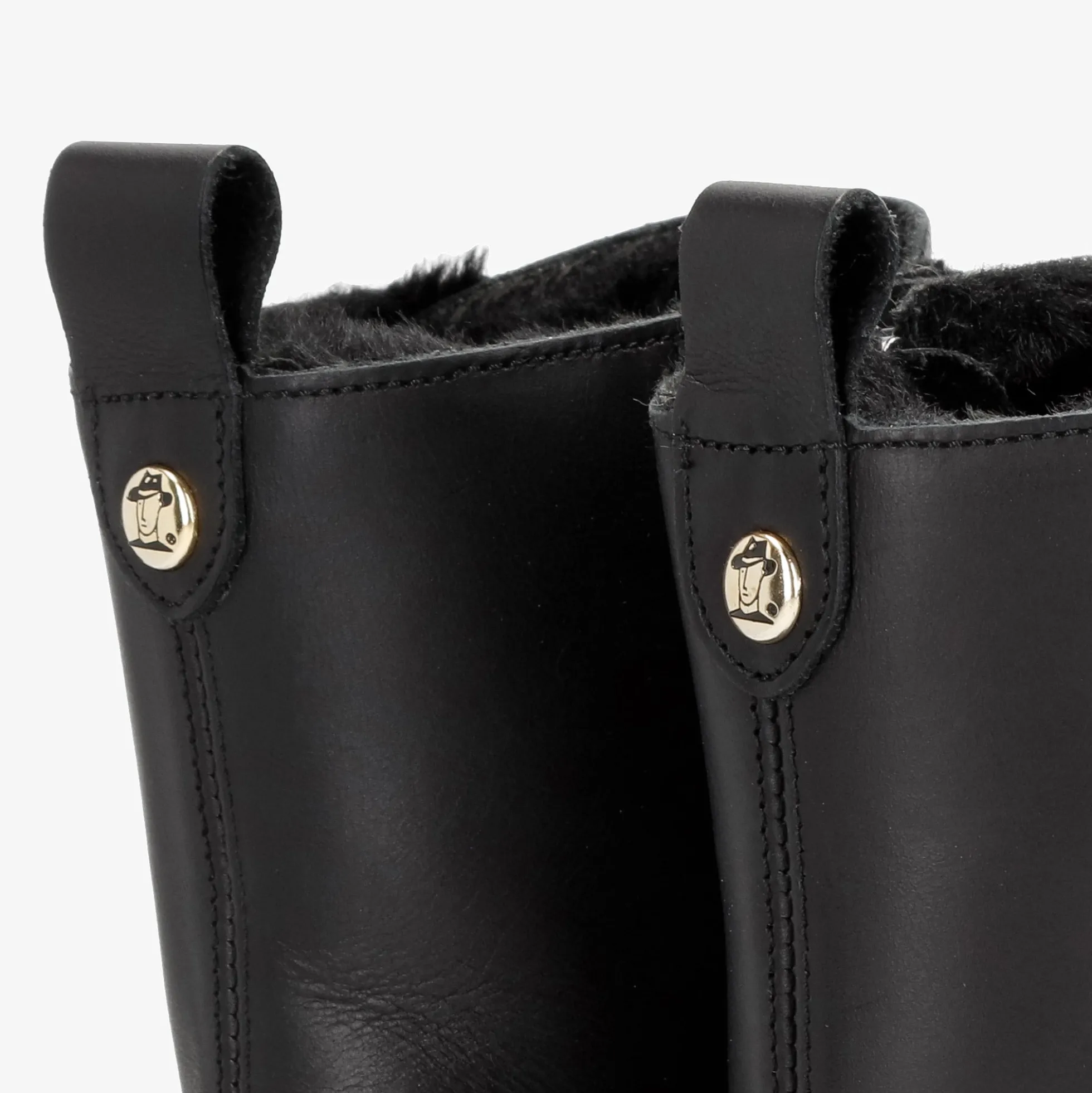 Fara Trav Botas de piel con forro interior de pelo.