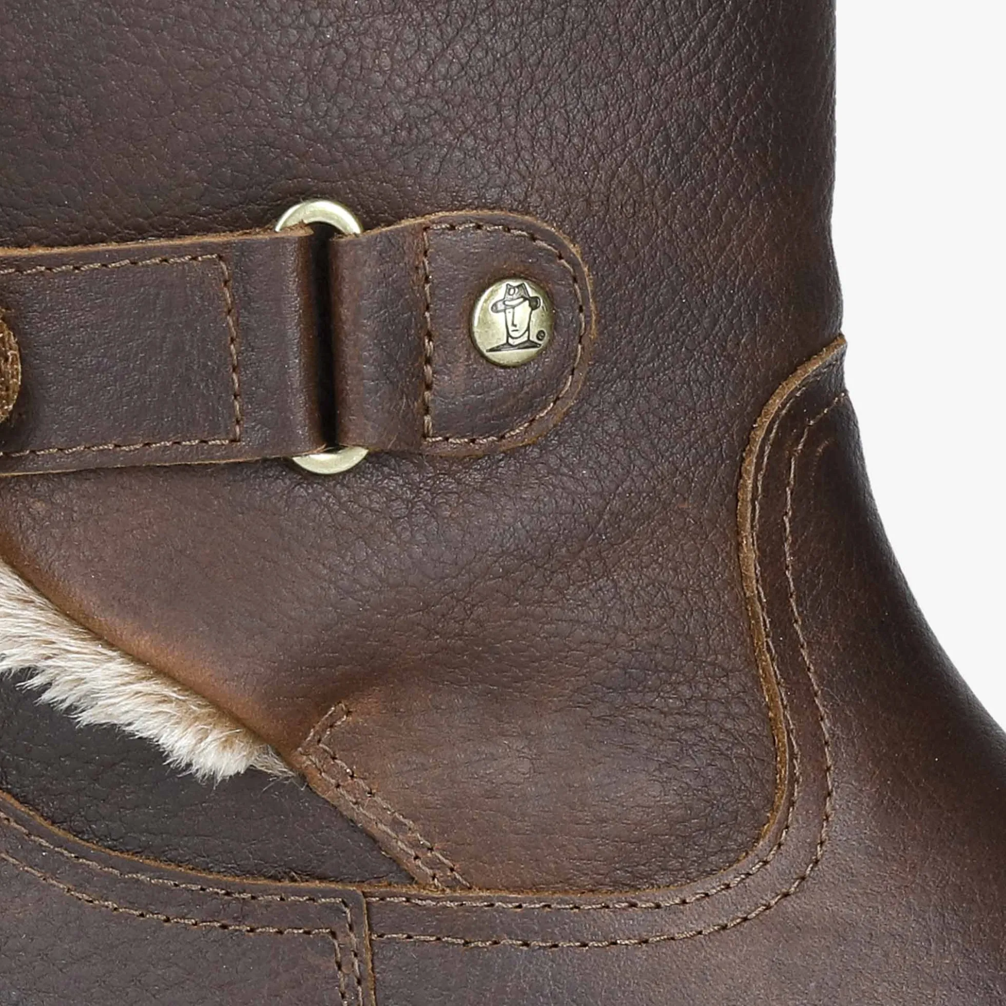 Felia Botas de piel con forro interior de pelo.