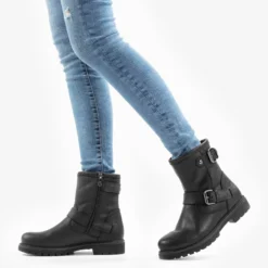 Felina Botas de piel con forro interior de pelo.
