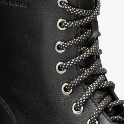 Fiorela Botas de piel con forro interior de pelo.