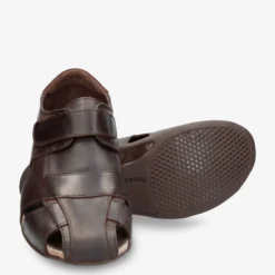 Fletcher Basics Sandalias de piel con forro interior de piel.