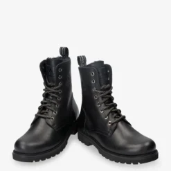 Frisia Botas de piel con forro interior de pelo.