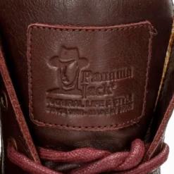 Frisia Botas de piel con forro interior de pelo.