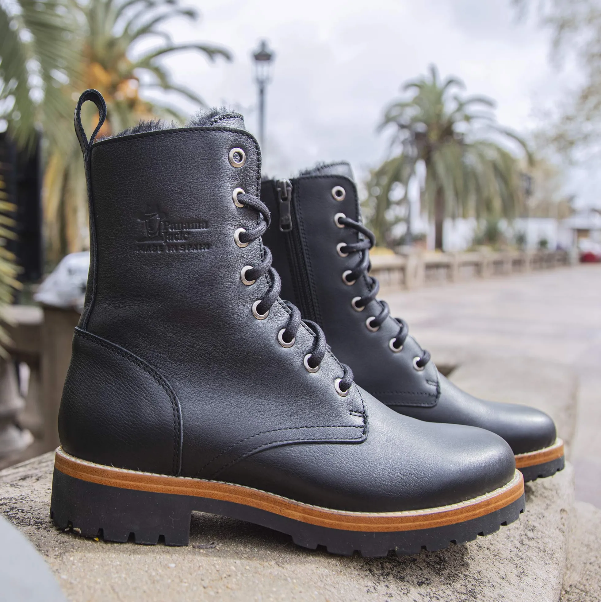Frisia Botas de piel con forro interior de pelo.