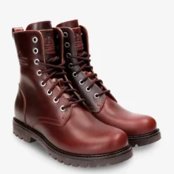 Frisia Botas de piel con forro interior de pelo.