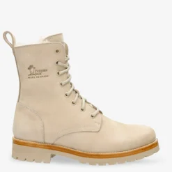 Frisia Botas de piel con forro interior de pelo.
