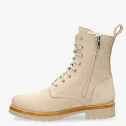 Frisia Botas de piel con forro interior de pelo.