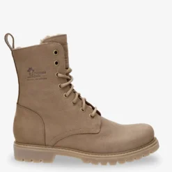 Frisia Botas de piel con forro interior de pelo.