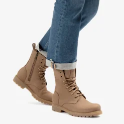 Frisia Botas de piel con forro interior de pelo.