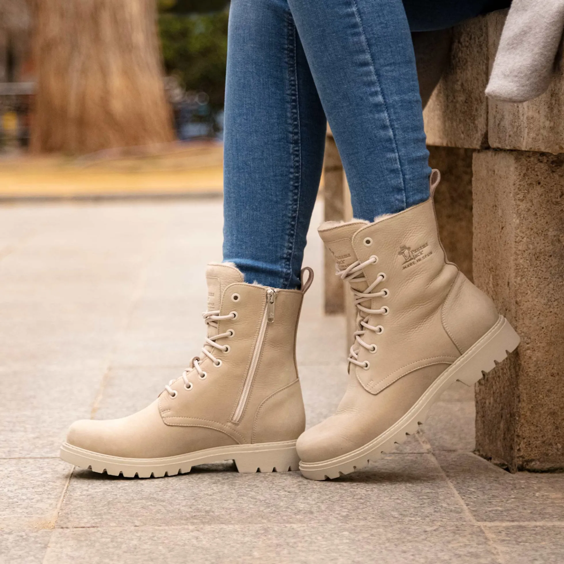 Frisia Botas de piel con forro interior de pelo.