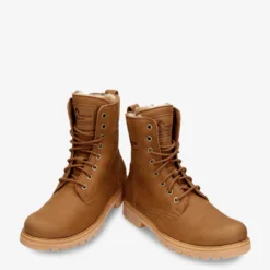 Frisia Botas de piel con forro interior de pelo.