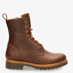 Frisia Botas de piel con forro interior de pelo.