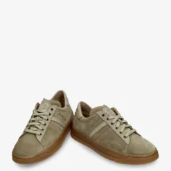 Game Sneakers de piel con forro interior de piel.