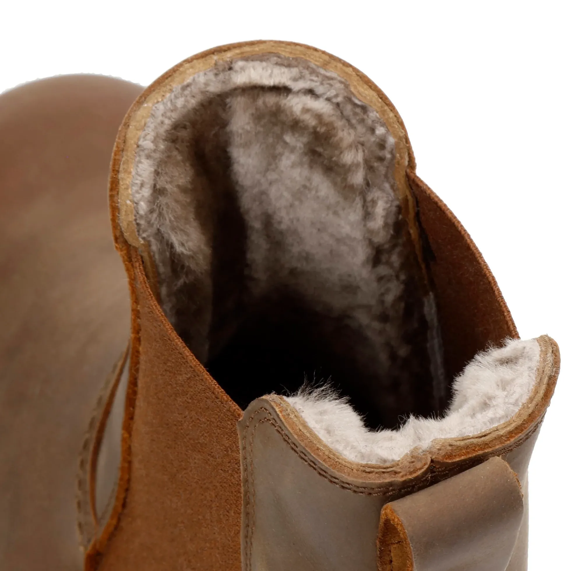 Garnock Igloo Botín de piel con forro interior de pelo natural.