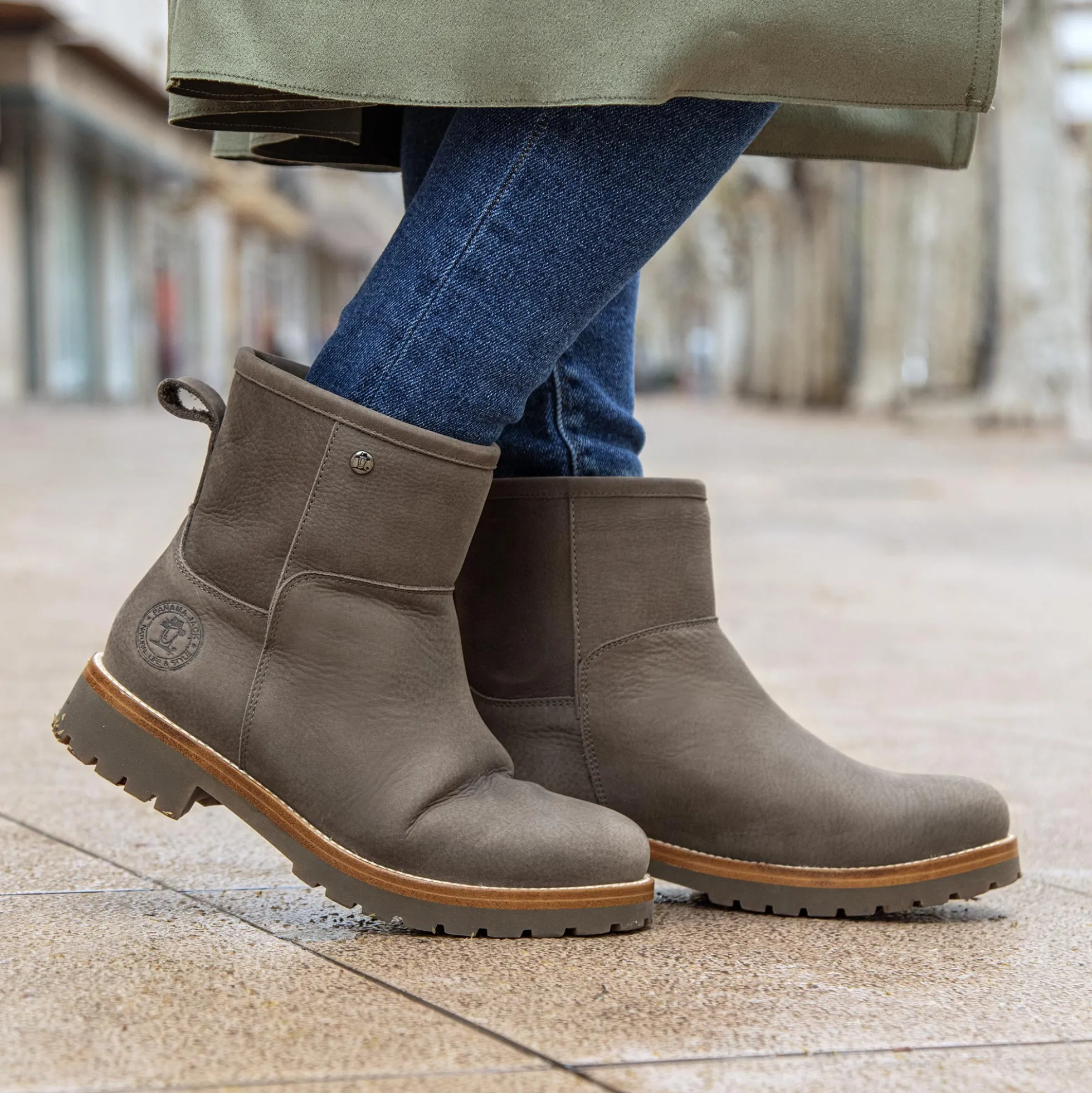 Grace Botas de piel con forro interior de pelo.