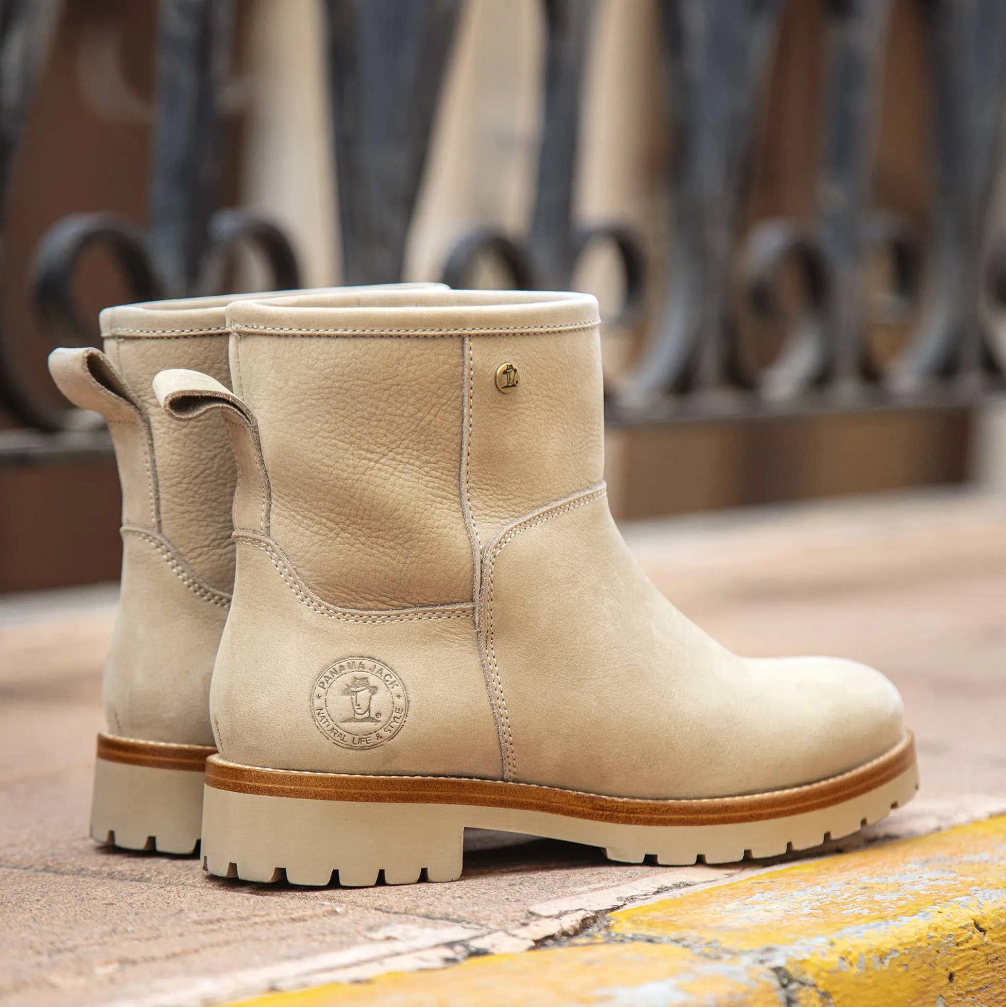 Grace Botas de piel con forro interior de pelo.