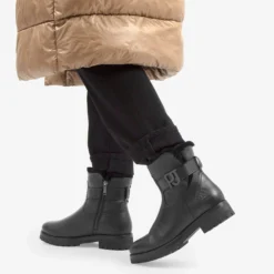 Javea Botas de piel con forro interior de pelo.