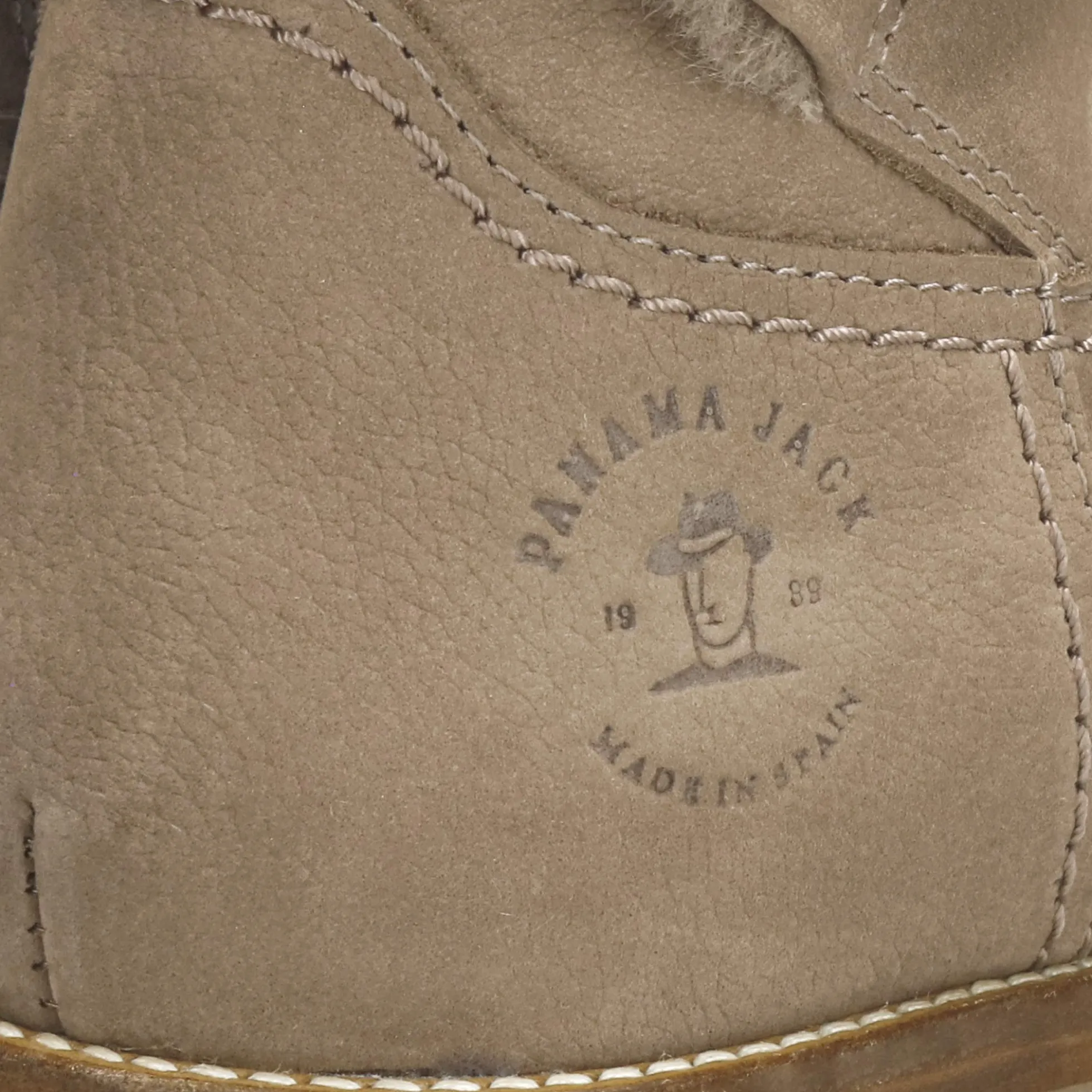 Javea Botas de piel con forro interior de pelo.