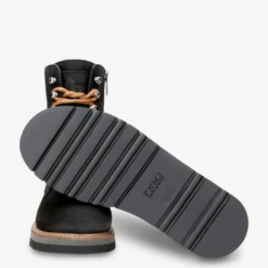 Keila Botas de piel con forro interior de piel.