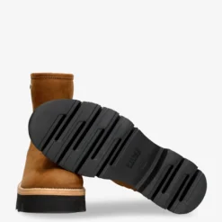 Laia Botas de piel con forro interior de pelo.