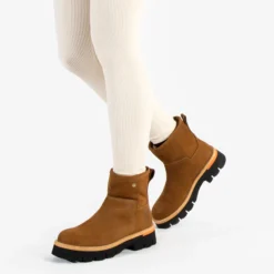 Laia Botas de piel con forro interior de pelo.