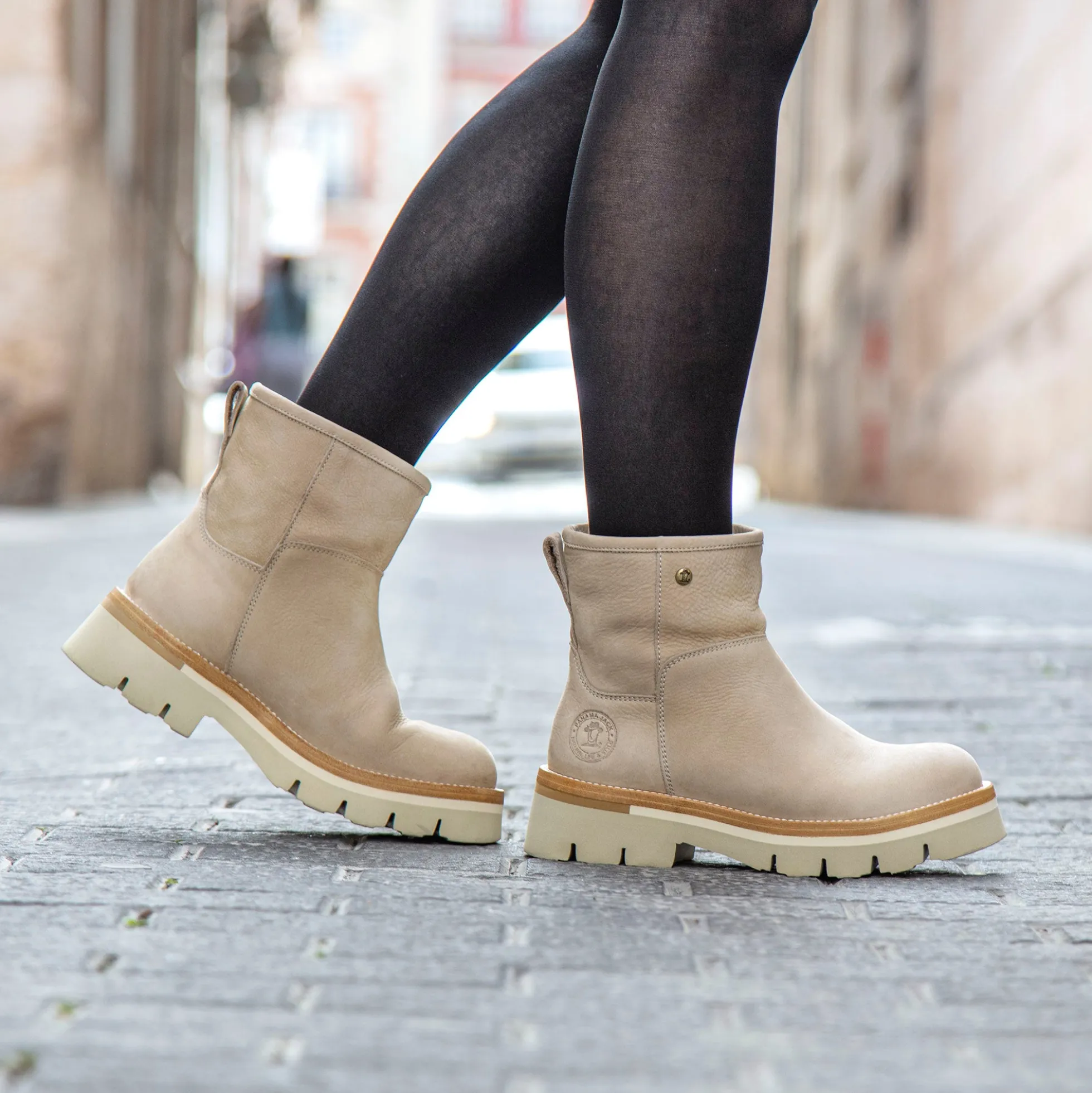 Laia Botas de piel con forro interior de pelo.