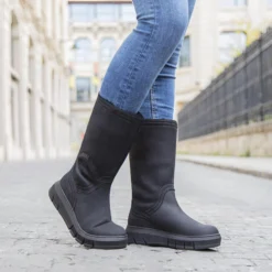 Neck Botas de piel con forro interior de pelo.