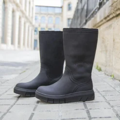 Neck Botas de piel con forro interior de pelo.