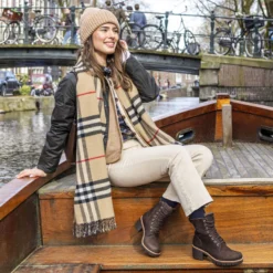 Padma Botas de piel con forro interior de pelo.