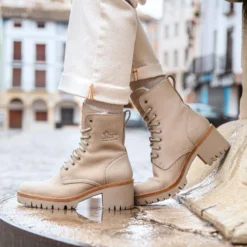 Padma Botas de piel con forro interior de pelo.