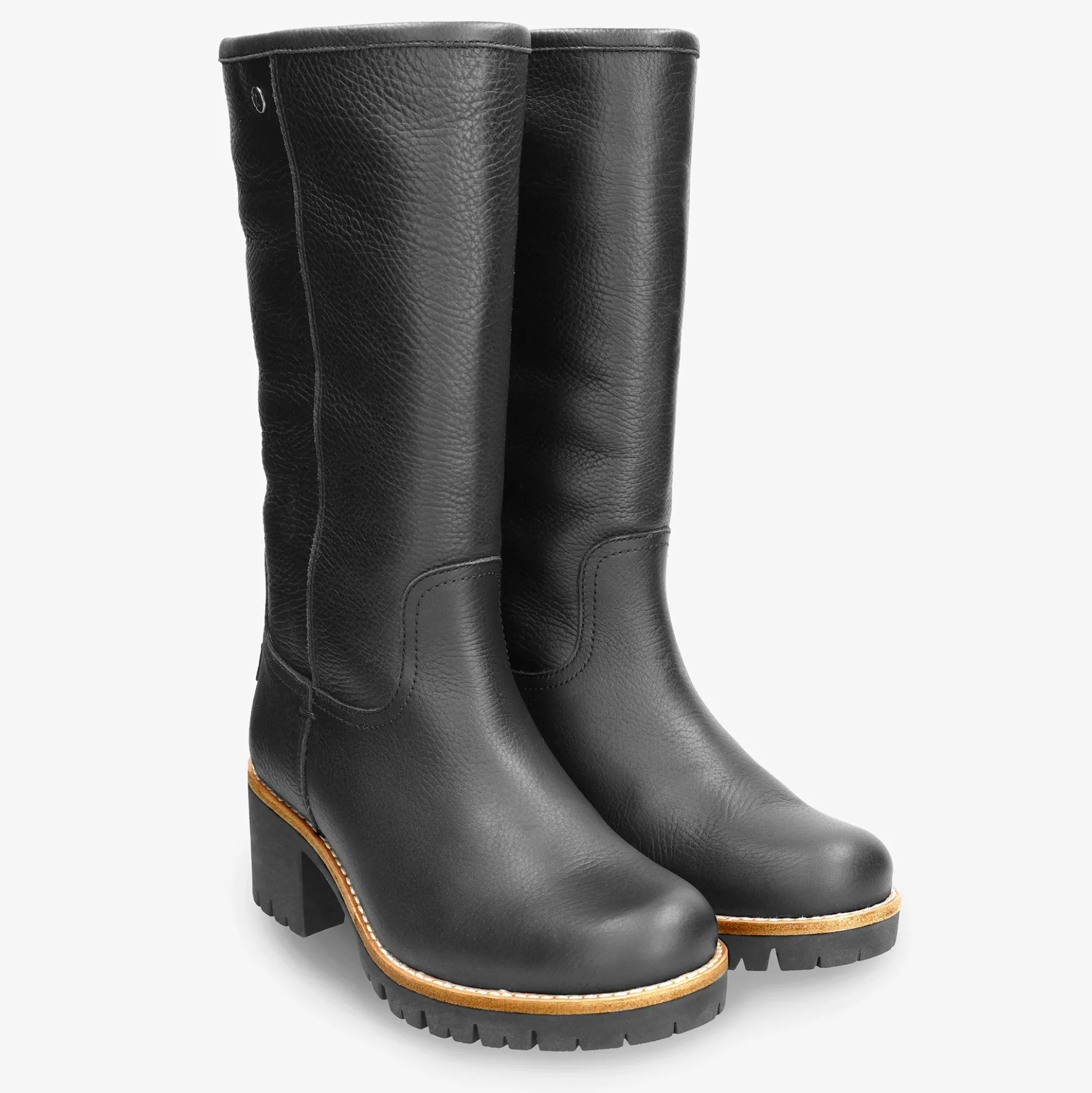 Patricia Botas de piel con forro interior de pelo.
