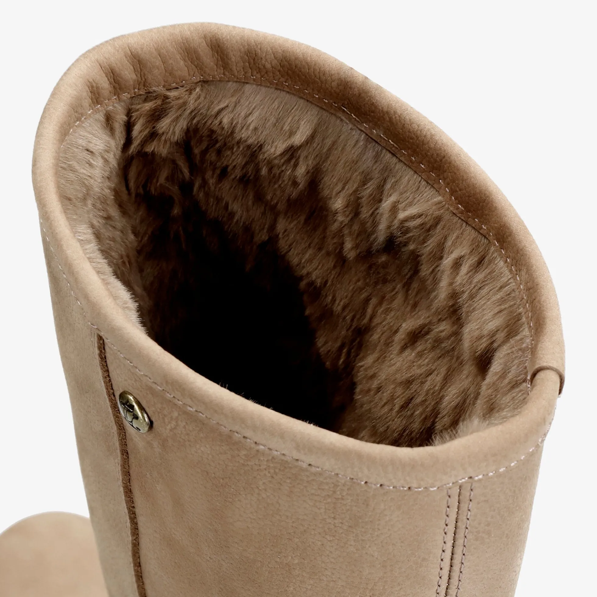 Patricia Botas de piel con forro interior de pelo.