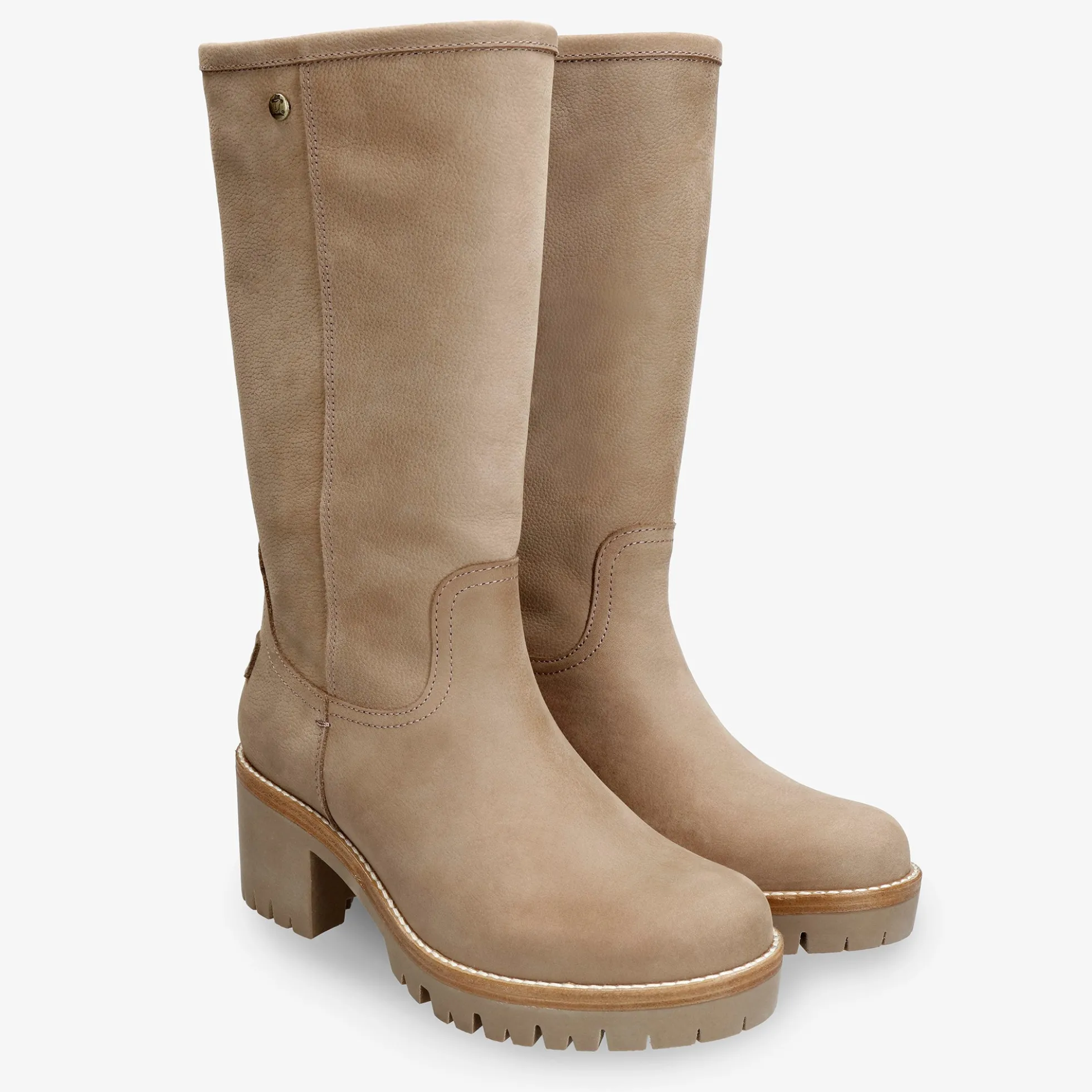 Patricia Botas de piel con forro interior de pelo.