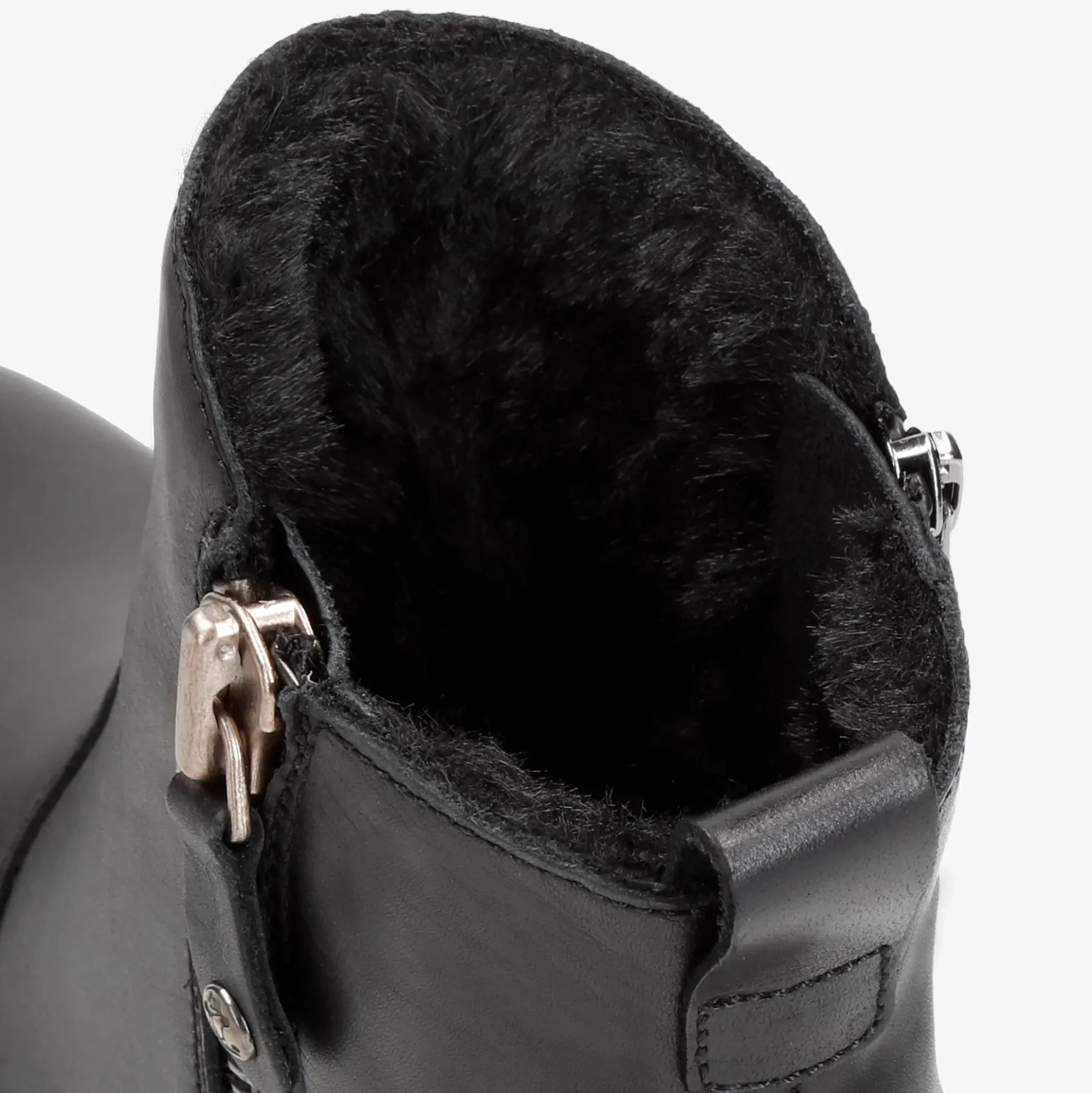 Pauline Trav Botín de piel con forro interior de pelo.