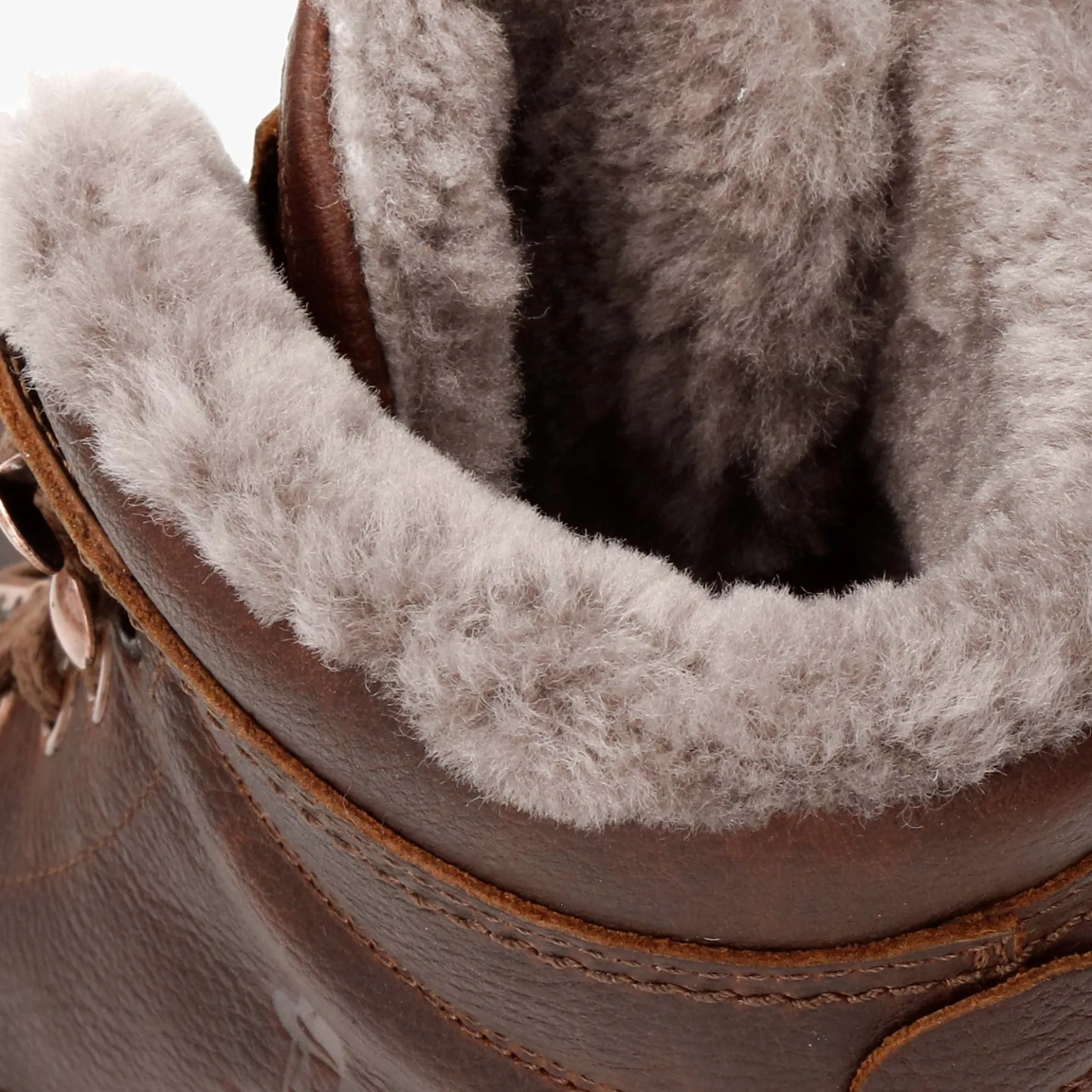 P03 Aviator Igloo Botas de piel con forro interior de pelo natural.