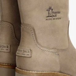 Piola Botas de piel con forro interior de pelo.