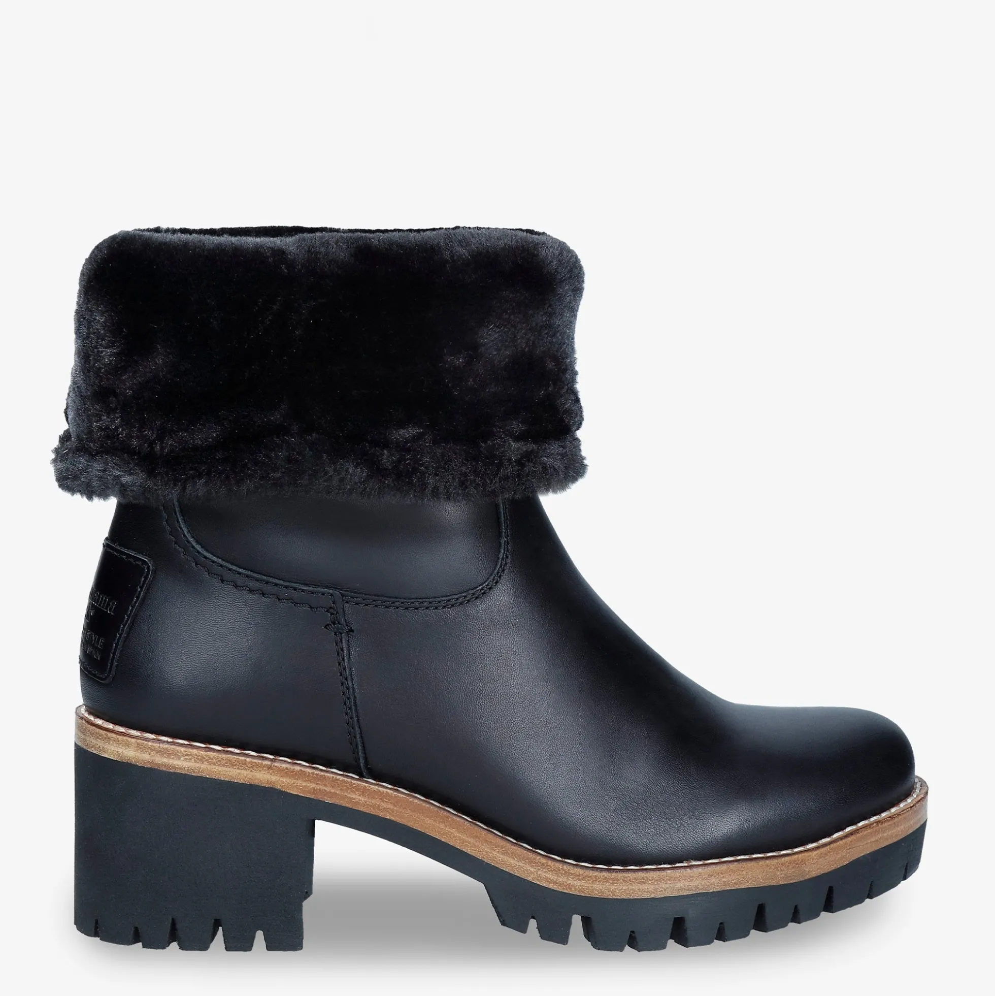 Piola Botas de piel con forro interior de pelo.