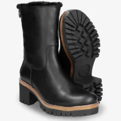 Piola Botas de piel con forro interior de pelo.