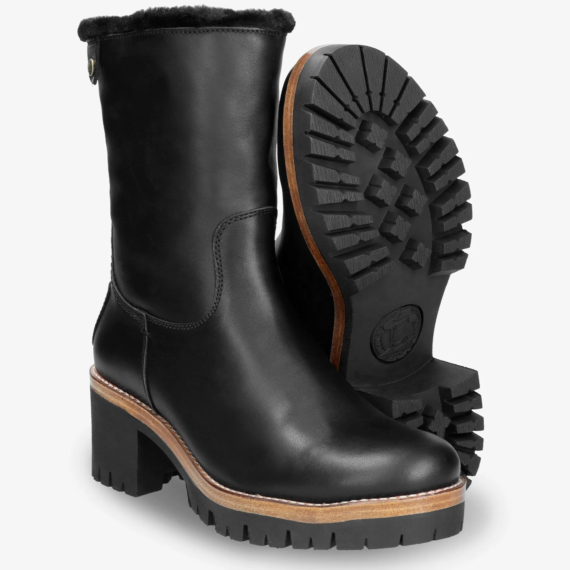 Piola Botas de piel con forro interior de pelo.